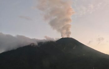 ​Gunung Gamalama Berstatus Waspada Level II, Asap Kawah Teramati Setinggi 500 Meter