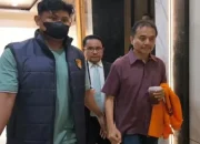Roy Suryo Dijemput Paksa Terkait Kasus Ijazah Palsu, Kuasa Hukum Protes Tindakan Penyidik