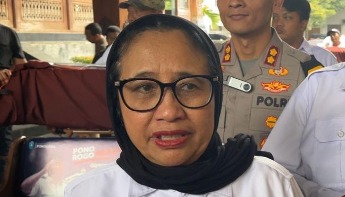 Gantikan Dadan Hindayana, Eks Jurnalis Senior Nanik S Deyang Pimpin BGN